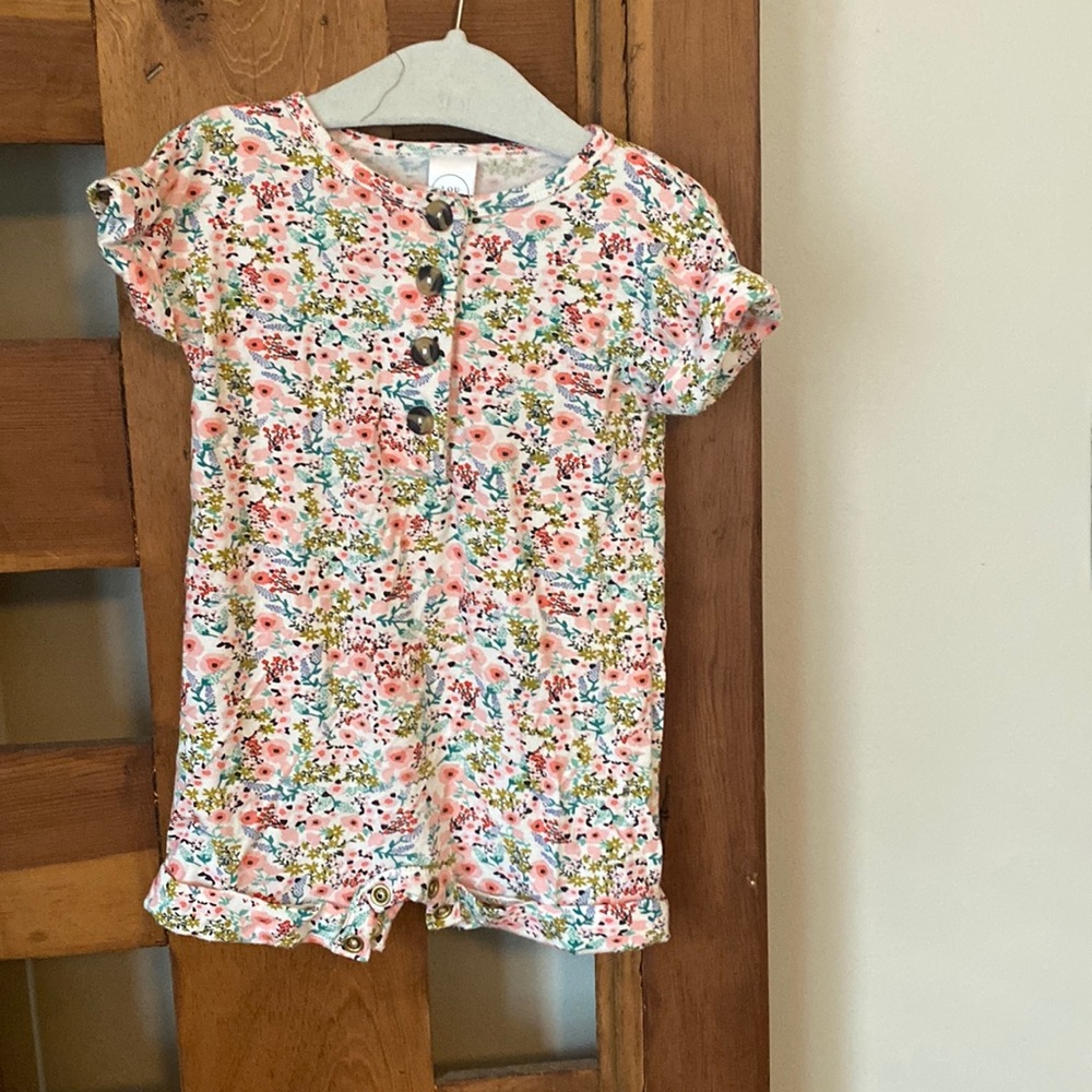 LouLou and company romper size 6-12 months. Worn once. Buttons on bottom